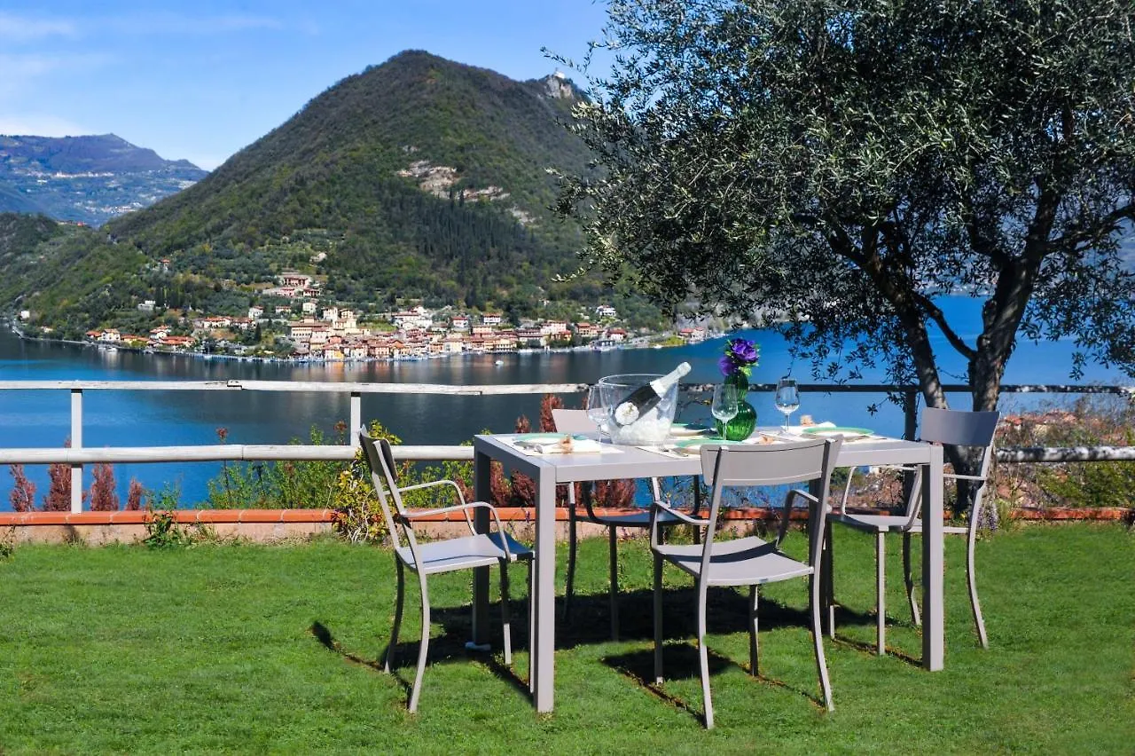 Lake View 30 Sulzano 0*,  Italy