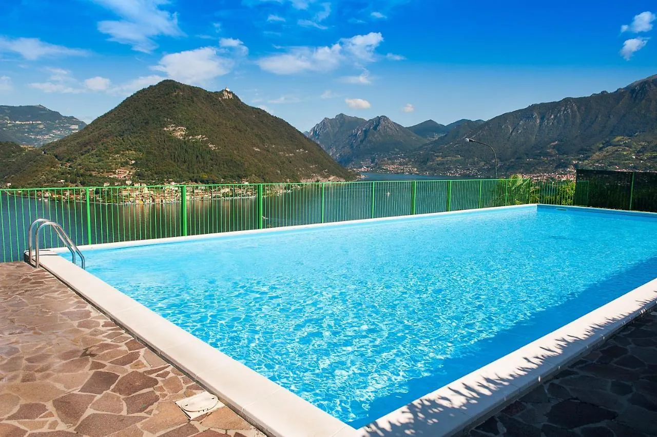 Lake View 30 Sulzano 0*,  Italy